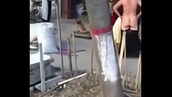 Gadis Oriental Yang Menggoda