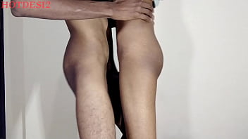 Istri Desi India Yang Panas Menggoyang Pantatnya Untuk Suami Dalam Gaya Doggy