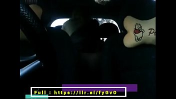 Jilbab Wot Di Dalam Mobil, Aksi Panas Penuh Nafsu
