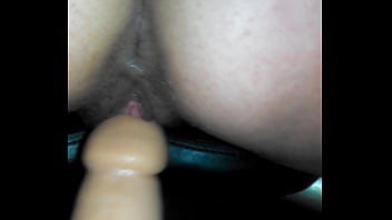 Perempuan Jalang Mainin Mainan Dan Ngesot Minta Kontol