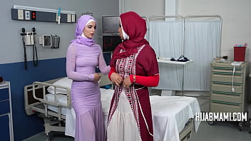 Dokter Kafir Putih Suntik Sperma Panas Ke Selangkangan Istri Arab Yang Taat Di Balik Tirai Klinik Kesuburan