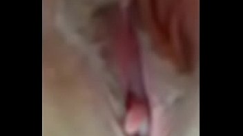 Gadis Cina Imut Menggoda Dengan Goyangan Panas Di Depan Webcam