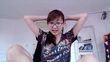 Gadis Asia Ngomong Cepat Dan Bikin Panas!