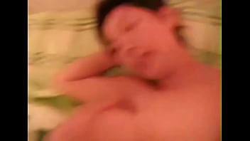 Gadis Tionghoa 19 Tahun, Siap Menerima Penis Sampai Ke Pangkal Tenggorokan