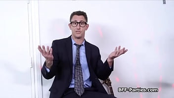 Bakat Korea Menghisap Kontol Produser Saat Casting