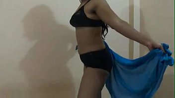 Istri Desi Yang Nakal Dan Suami Yang Rela Dicuckold