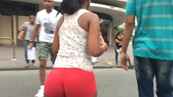 Morena Peituda Indo Rebolando Gostoso No Motel
