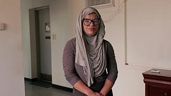 Tante Berjilbab Cosplay Dihardcore Wajahnya Dihajar Penis Amerika