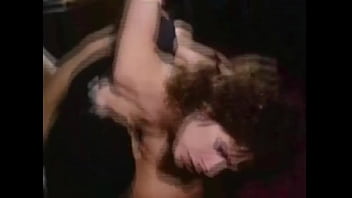 Gadis Tua Yang Menggoda