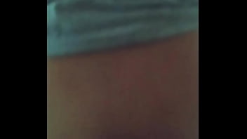 Candi Annie, Milf Tua Yang Menggoda, Membungkuk Untuk Dihardiki Dari Belakang Di Pagi Hari Dan Pantatnya Dihujani Sperm