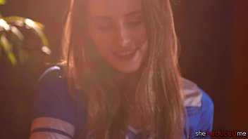 Menggoda Ibu Tiriku: Pijat Membara Bersama Krissy Lynn Dan Kyler Quinn