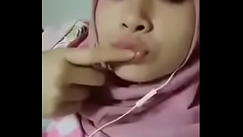 Video Call Mesra Dengan Gadis Berjilbab Yang Menggoda
