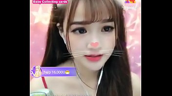 Gadis Asia Manis Menggoda Di Talkshow Uplive Yang Bikin Bergairah