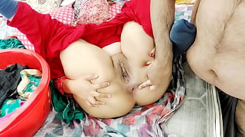 Membantu Adik Tiri Cuci Pakaian Dengan Imbalan Seks Anal Dan Suara Mesra Hindi