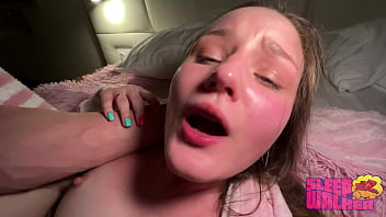 Kakak Tiriku Yang Seksi Dihardiki Oleh Adik Tiriku