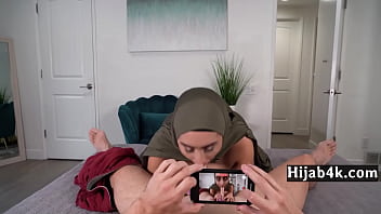 Ibu Tiri Arab Mengajarkan Cara Ngentot Yang Bikin Ketagihan