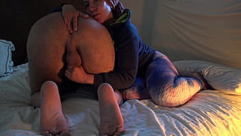 Istri Arab Yang Panas Mengocok Penis Suaminya Dari Inggris Dengan Penuh Gairah