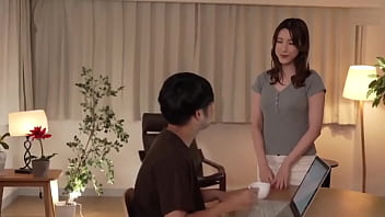 Menyembunyikan Rahasia Dari Suami, Aku Minta Ayah Tiriku Yang Menggairahkan Untuk Membuahiku