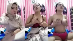 Gadis Nakal Rekam Tubuh Telanjangnya Yang Menggoda