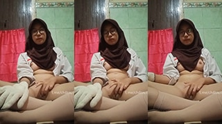 Gadis Sma Yuva Main Bdsm Dengan Seragam Sekolah, Gesekan Membara Hingga Colmek 2