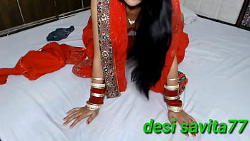 जल्दी से अपने मोटे लंड से चोदो, अब बर्दाश्त नहीं हो रहा, तुम्हारे भाई आने ही वाले हैं… कोमल ने साफ हिंदी में कहा और देवर ने जोर से पेल दिया