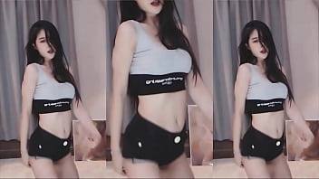 Cô Gái Trung Quốc Quẩy Bung Lụa Trong Cơn Phê Thuốc Ba Lần