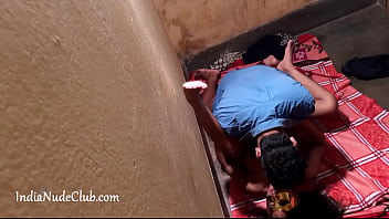 Tetes Sperma Panas Mengisi Kemaluan Istri India Yang Menggairahkan