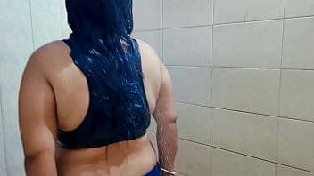 Gadis Desi Baru Menikah Mandi Telanjang Dengan Penuh Gairah