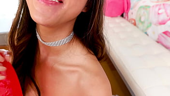 Alexia Anders Telan Kontol Gede Sampai Ujung, Facefuck Dan Telan Sperma – Wow!