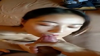 Kekasih Tionghoa Memberikan Oral Dan Ejakulasi Di Wajah