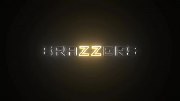 Masuk Ke Dalam, Keluar Dengan Penuh Nafsu – Kucing Seksi / Brazzers / Streaming Lengkap Di Www.zzfull.com/hertits