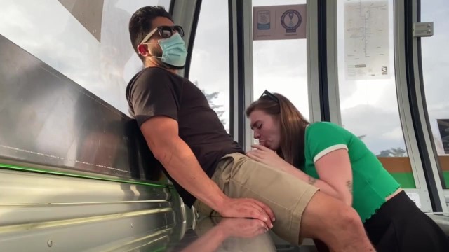 Seks Di Depan Umum Di Gondola Udara