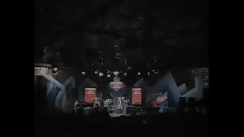 Gelora Lumpur Dan Nafsu: Konser Panas Muddy Waters 1974