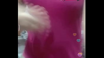 Gadis Bigo Live | Tanpa Bra, Dada Montok Menggoda