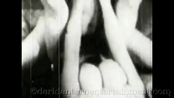 Kartu-kartu Panas Dari Ibu Tiriku