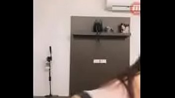 ไลฟ์สดกลุ่มลับสุดเร่าร้อน นมวัวยักษ์จากทางบ้าน