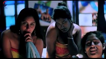 Gadis Nakal Nonton Mms – Adegan Panas – Zehreeli Nagin [2012] – Dub Hindi