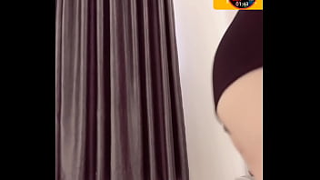 Ngực Khủng U50 Khoe Hàng Nóng Bỏng Trên Bigo Live