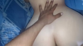 Putri Tiri Yang Bergairah Minta Ayah Tirinya Garuk-garuk Pantatnya, Berakhir Dengan Dihardcore Dari Belakang