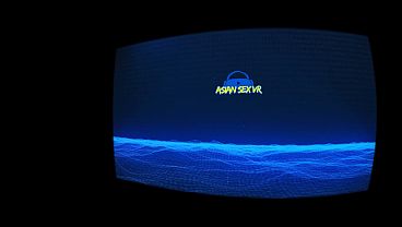 Pakaian Dalam Neon, Amatir Asia Menunggangi Penis