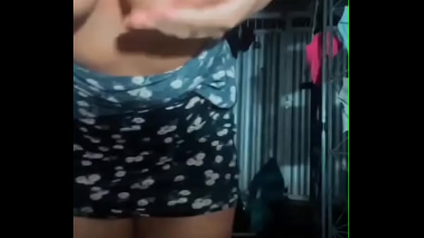 Gabi Menyala Di Live Dengan Gaya Yang Menggoda