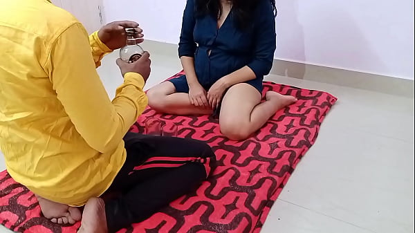सौतेली बहन को शराब पिलाकर रात भर जबरन चोदा