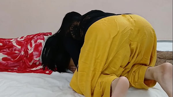 Bhabhi Yang Haus Kepuasan, Memek Ketatnya Dihajar Sampai Meraung-raung