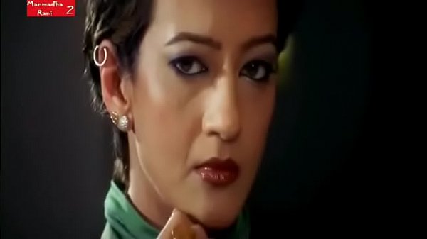 Gadis India Yang Menggoda Dengan Lekuk Tubuh Yang Memabukkan