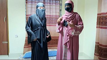 Adik Tiri Berhijab Menggoda, Ingin Merasakan Batang Besar Kakak Masuk Ke Dalam Vagina Yang Sempit
