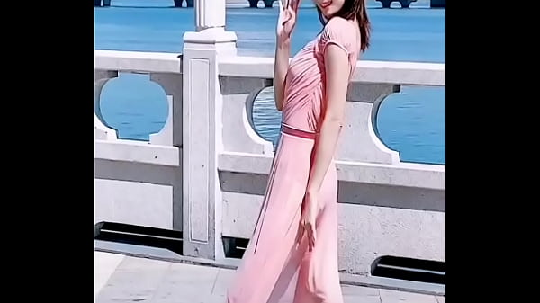 Pemandangan Tubuh Seksi Gadis Salju China