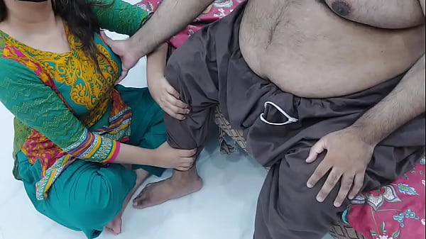 Anak Tiri India Memberiku Pijatan Kaki Sambil Kugenggam Payudaranya, Berlanjut Ke Adegan Panas Dengan Audio Hindi Yang Menggairahkan
