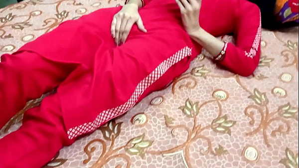 Gadis Langsing Dihardik Penyewa, Film Panas Hindi Dengan Adegan Ranjang Seru
