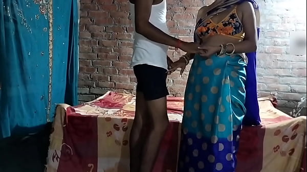 भाभी ने देवर के साथ मचाया रात भर का जंगल