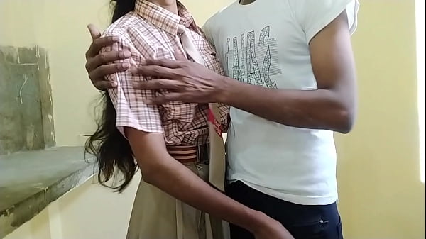 Mahasiswa Desa India Ngentot Pacar Sekolahnya Yang Berusia 18 Tahun